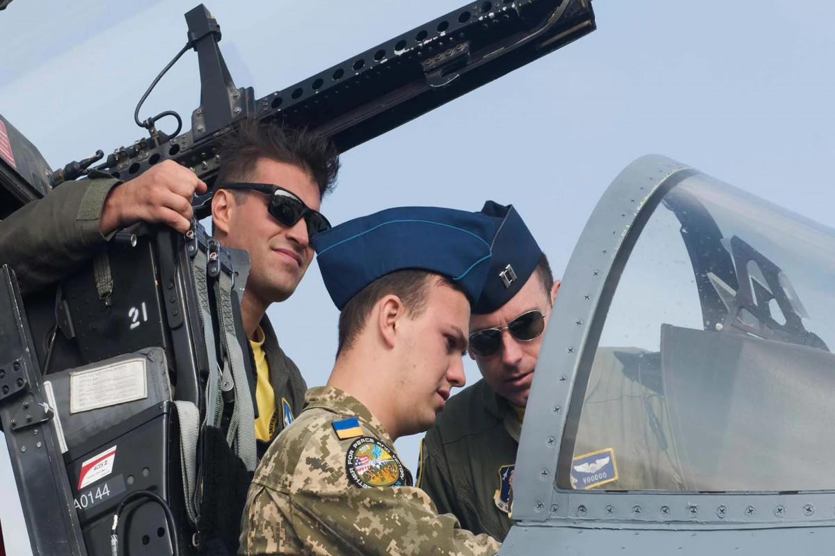 Pentaqon: Ondan çox ukraynalı F-16-nı idarə etmək üçün təlimlər keçir