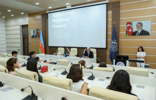 UNEC Abituriyent Məsləhət Mərkəzində 100-dən çox abituriyentə dəstək göstərilib