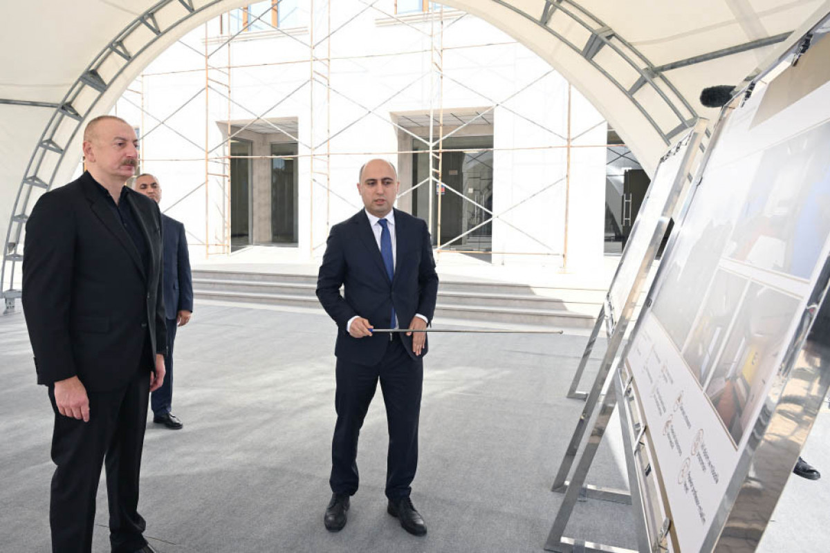 Prezident Xankəndidə Qarabağ Universitetində görülən işlərlə tanış olub - FOTO 