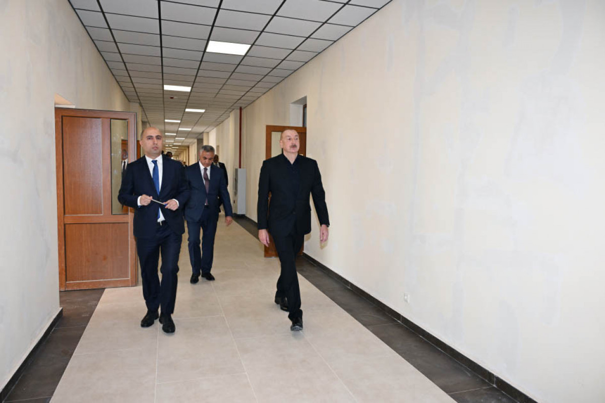 Prezident Xankəndidə Qarabağ Universitetində görülən işlərlə tanış olub - FOTO 