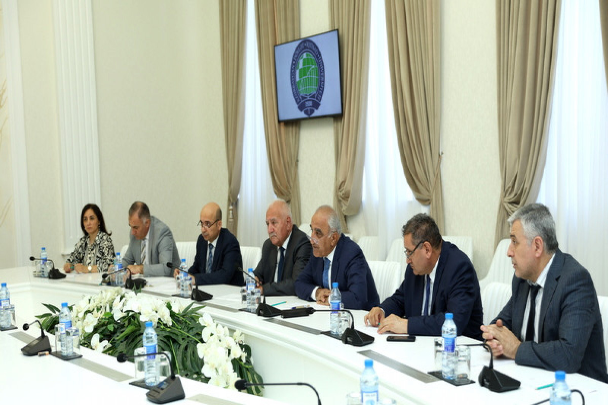 UNEC-də yaz imtahan sessiyasının sonuncu “Açıq Qapı” günü keçirilib
