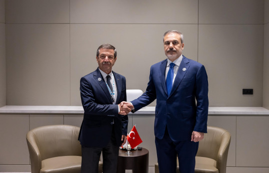 Hakan Fidan Şuşada ŞKTC-dən və Macarıstandan olan həmkarları ilə görüşüb