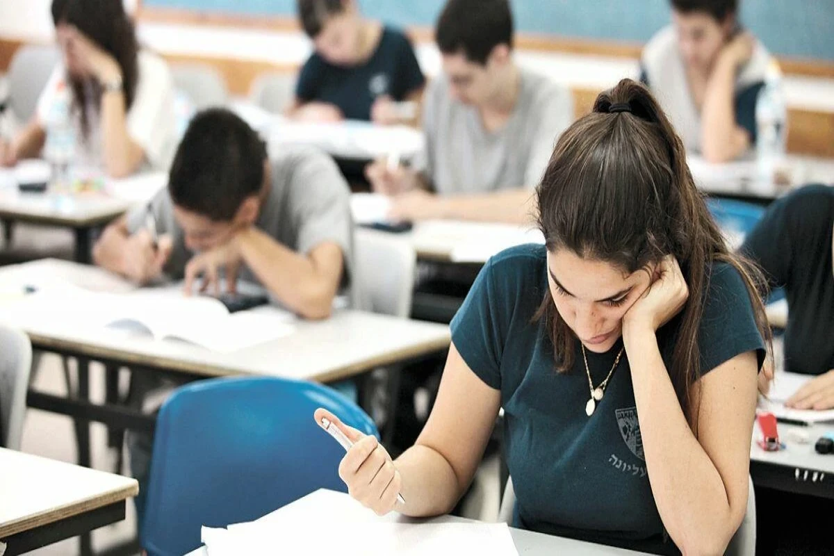 II və III ixtisas qrupları üzrə qəbul imtahanları keçirilib - YENİLƏNİB 