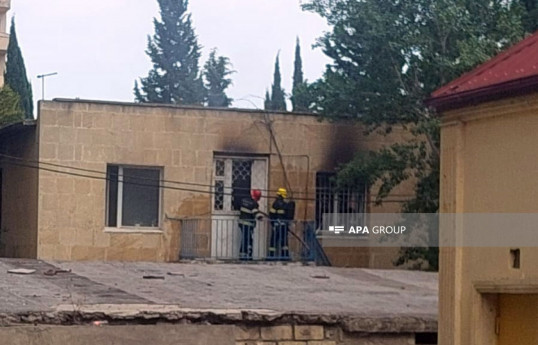 Bakıda xəstə baş həkimin otağına benzin tökərək yandırıb - FOTO  - YENİLƏNİB-1 