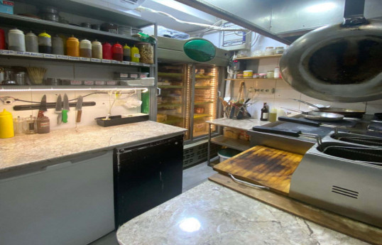 Bakıda mətbəxində siçovul görüntülənən restoranın fəaliyyəti məhdudlaşdırılıb