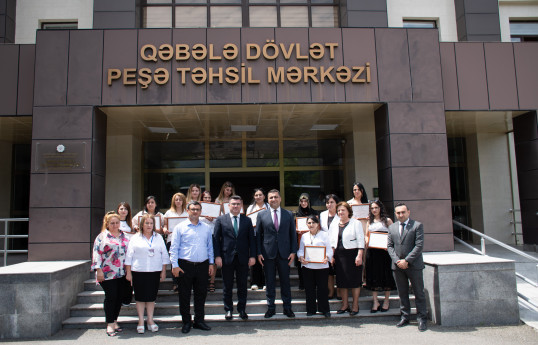 Qəbələ Dövlət Peşə Təhsil Mərkəzində təlimləri uğurla bitirən məcburi köçkünlərə sertifikat verilib