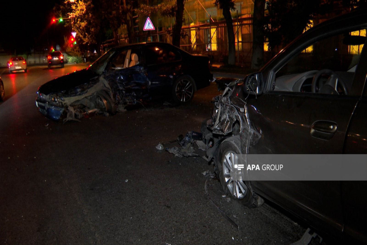 Bakıda 3 avtomobil toqquşub, xəsarət alanlar var - FOTO 