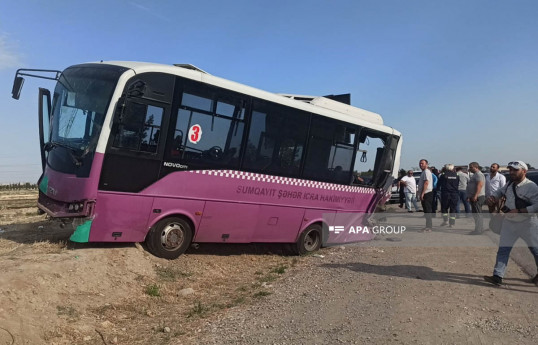 Sumqayıtda avtobus TIR-la toqquşub, 12 nəfər xəsarət alıb  - FOTO  - YENİLƏNİB-1 