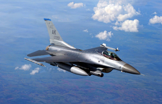 KİV: F-16-ların Ukraynaya çatdırılmasında dil maneəsi səbəbindən gecikmə