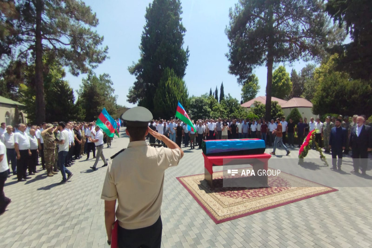 Birinci Qarabağ müharibəsində şəhid olan Məmməd Mirzəyevin qalıqları Ağdamda dəfn olunur - FOTO 