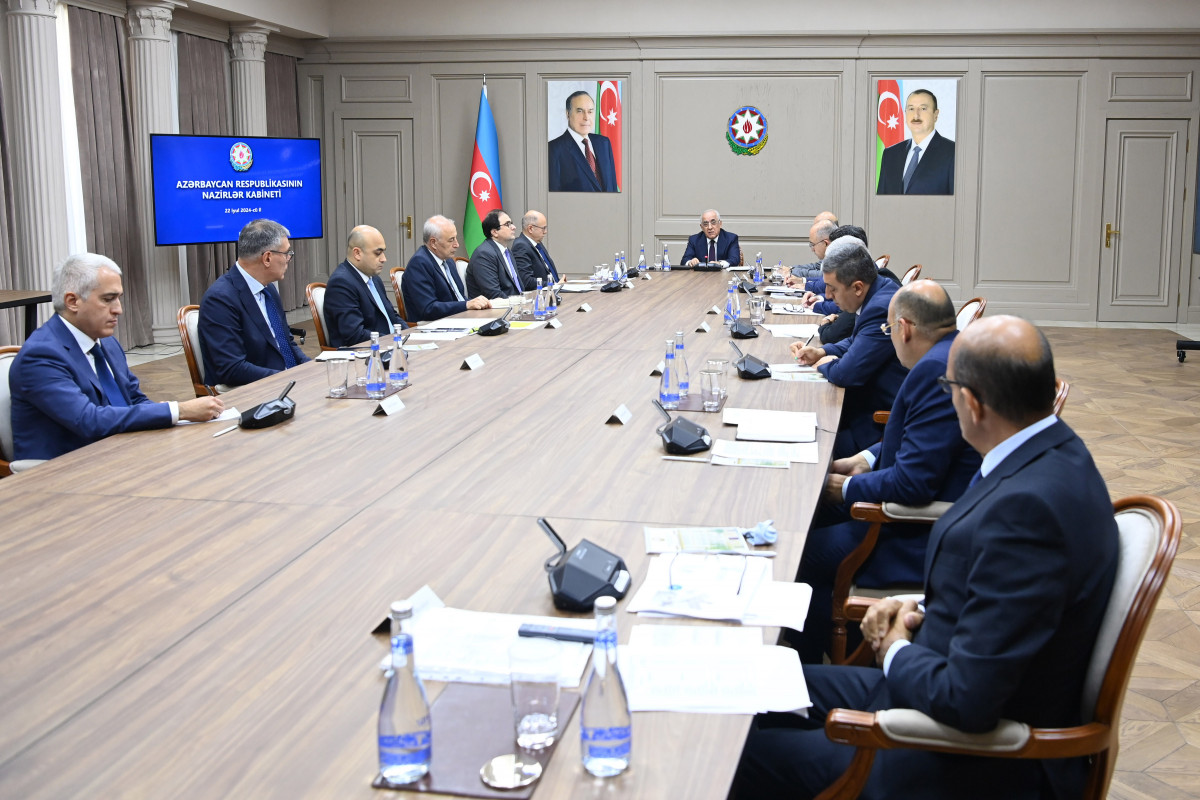 İstilik enerjisi təchizatı sahəsində payız-qış mövsümünə hazırlıq müzakirə olunub
