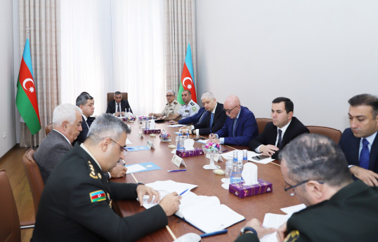 Müddətli həqiqi hərbi xidmətə iyul çağırışının yekunları müzakirə olunub