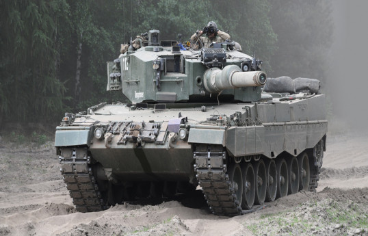 "Leopard 2A4" tankları
