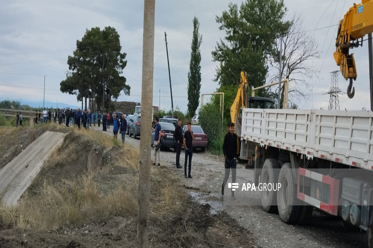 Qudyalçaya gələn güclü sel kəndin yolunu uçurub - FOTO 