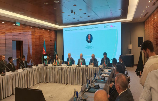 Muxtar Babayev: Azərbaycanda emissiyaların 21%-i tikinti sektoruna aiddir