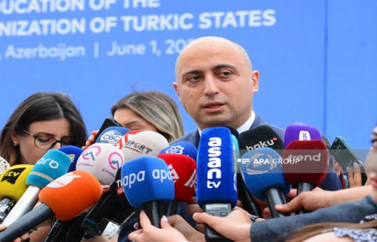 Elm və təhsil naziri Emin Əmrullayev