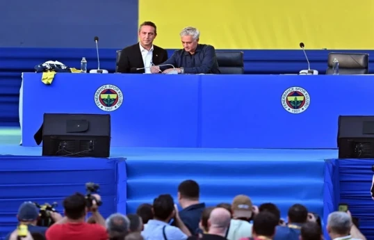 "Fənərbaxça" Joze Mourinyo ilə müqavilə imzalayıb