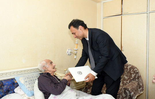 Baletmeyster Maqsud Məmmədov 95 illiyi münasibətilə evində ziyarət olunub