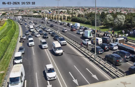 Sabunçuda yol qəzası olub, sıxlıq yaranıb - FOTO 