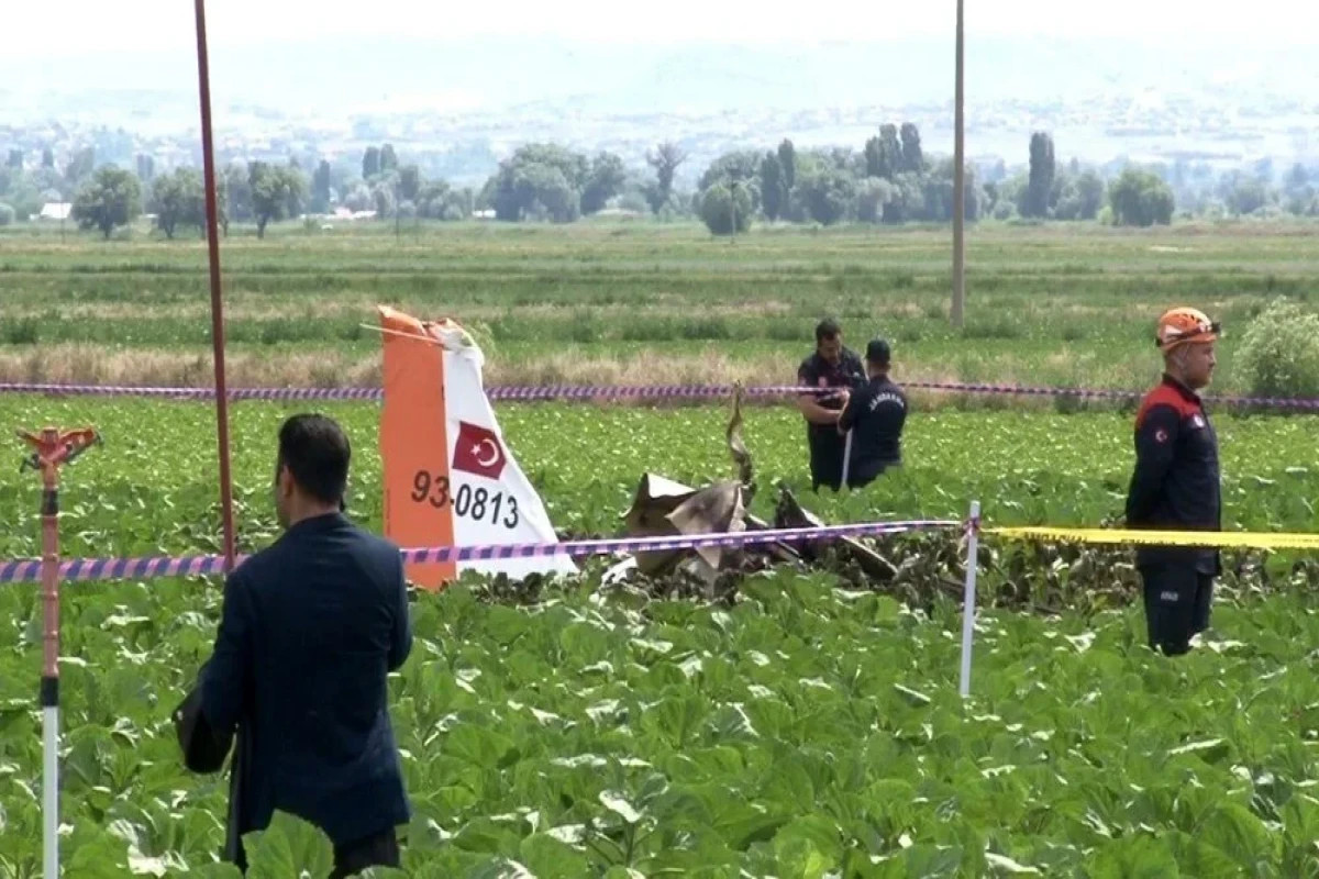 В Турции разбился военно-учебный самолет