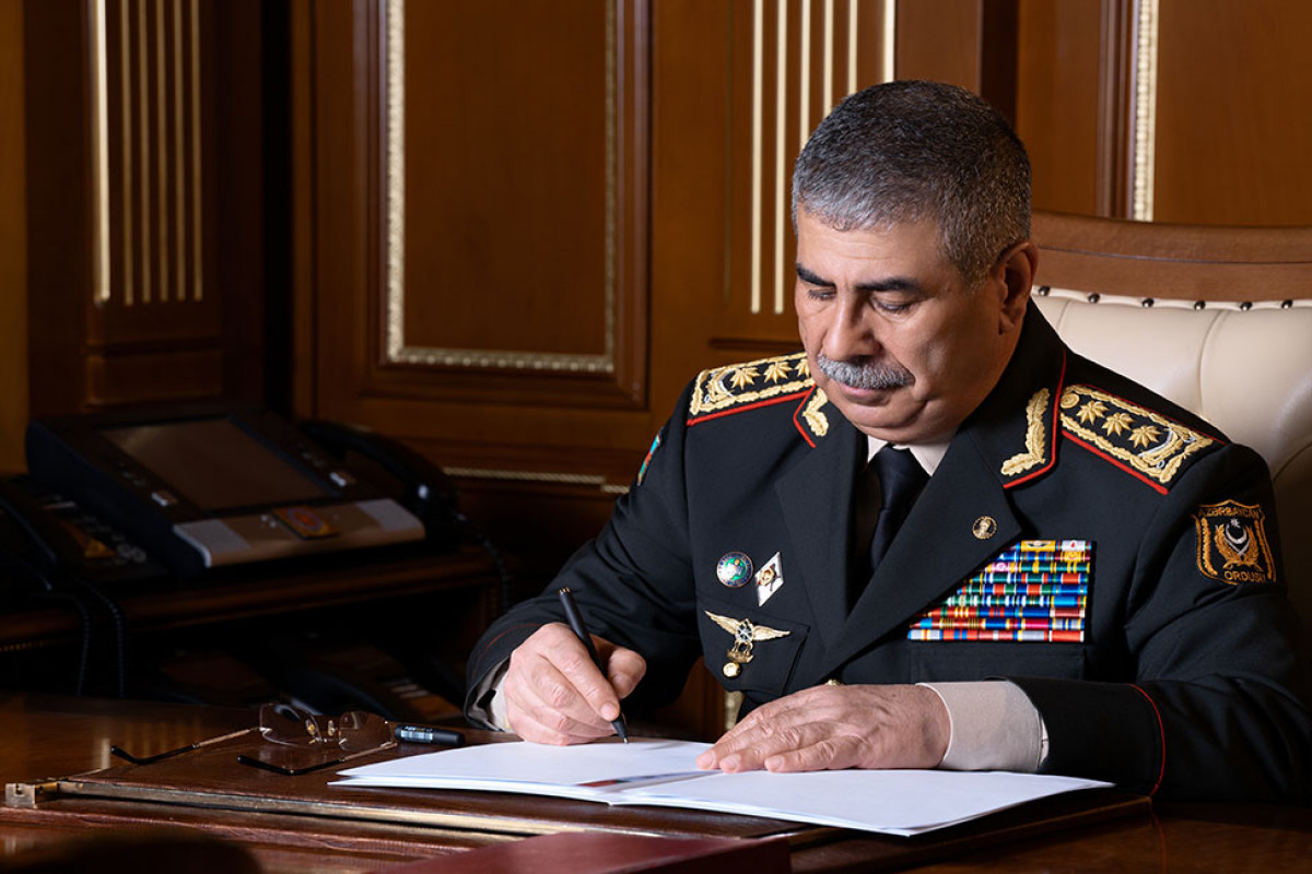 Azərbaycan Respublikasının müdafiə naziri general-polkovnik Zakir Həsənov
