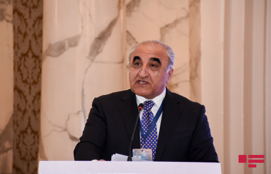 UNEC rektoru professor Ədalət Muradov