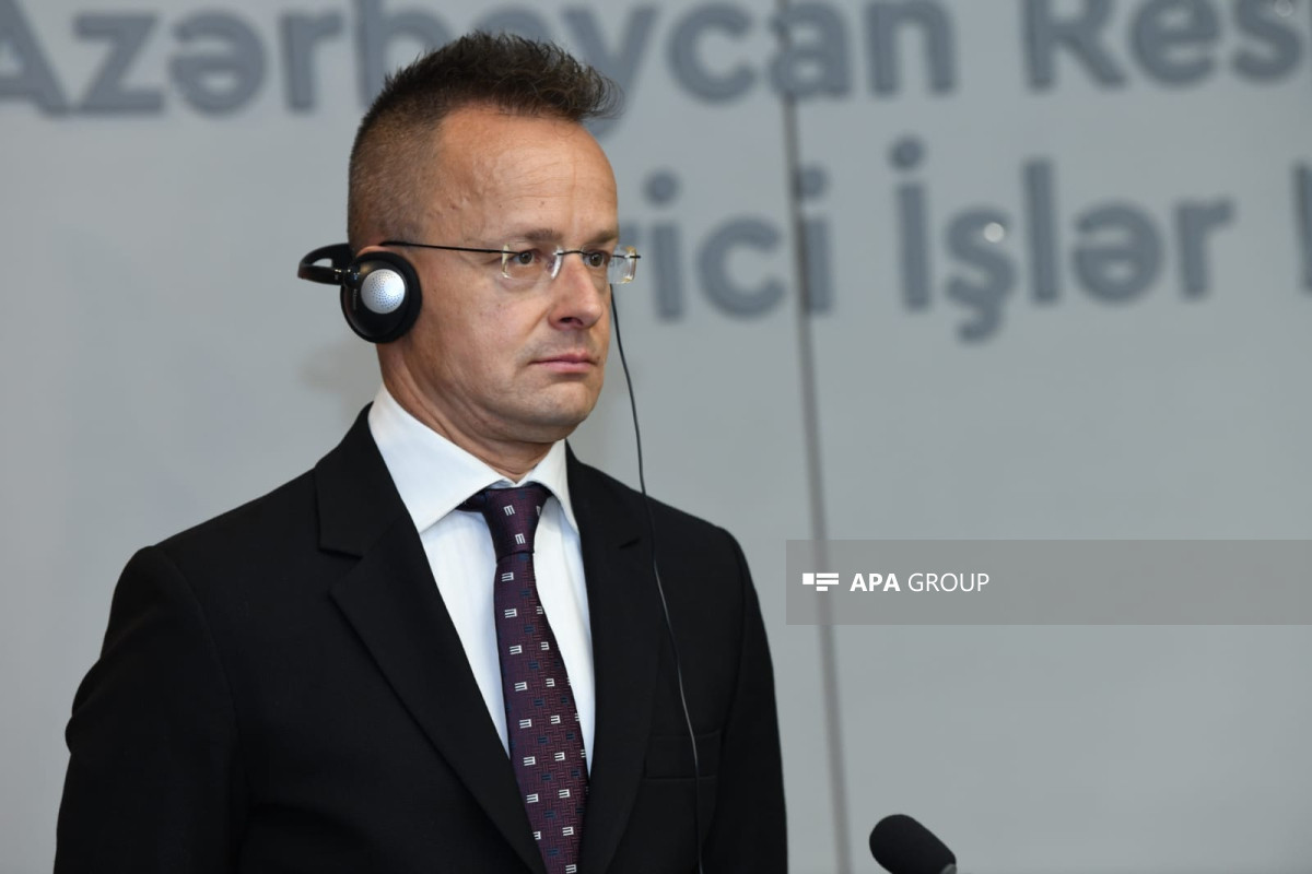 Macarıstanın xarici işlər və ticarət naziri Peter Siyarto