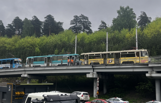 Rusiyada tramvaylar toqquşub, 1 nəfər ölüb, 90-dan çox adam yaralanıb
