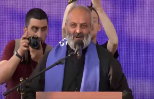 İrəvanda hökumət əleyhinə aksiya keçirilir
