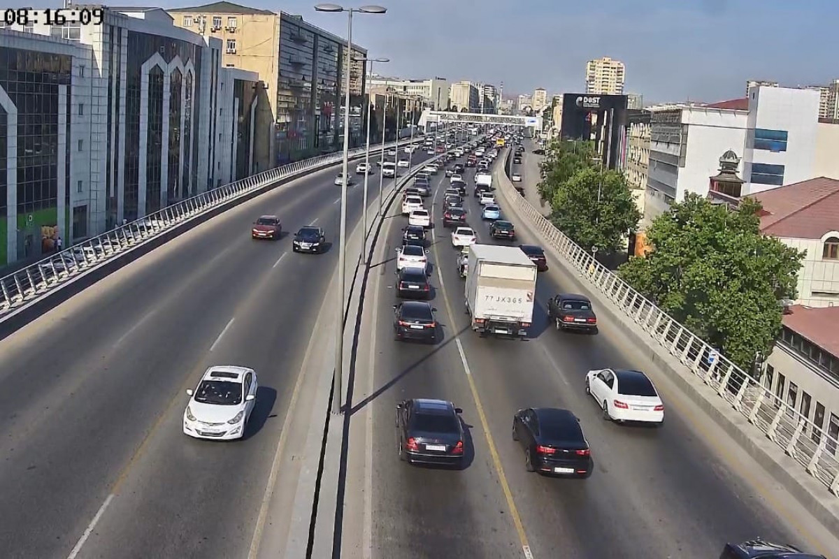 Bakıda sıxlıq olan yollar - SİYAHI 