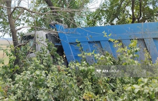 Şabranda yol qəzasında bir nəfər ölüb, 4 nəfər xəsarət alıb - FOTO 