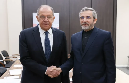 Lavrov Baqiri ilə beynəlxalq və regional məsələləri müzakirə edib