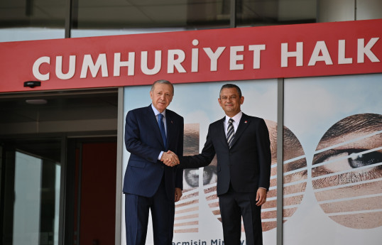 Ərdoğan 18 ildən sonra CHP-nin Baş qərargahına gedib