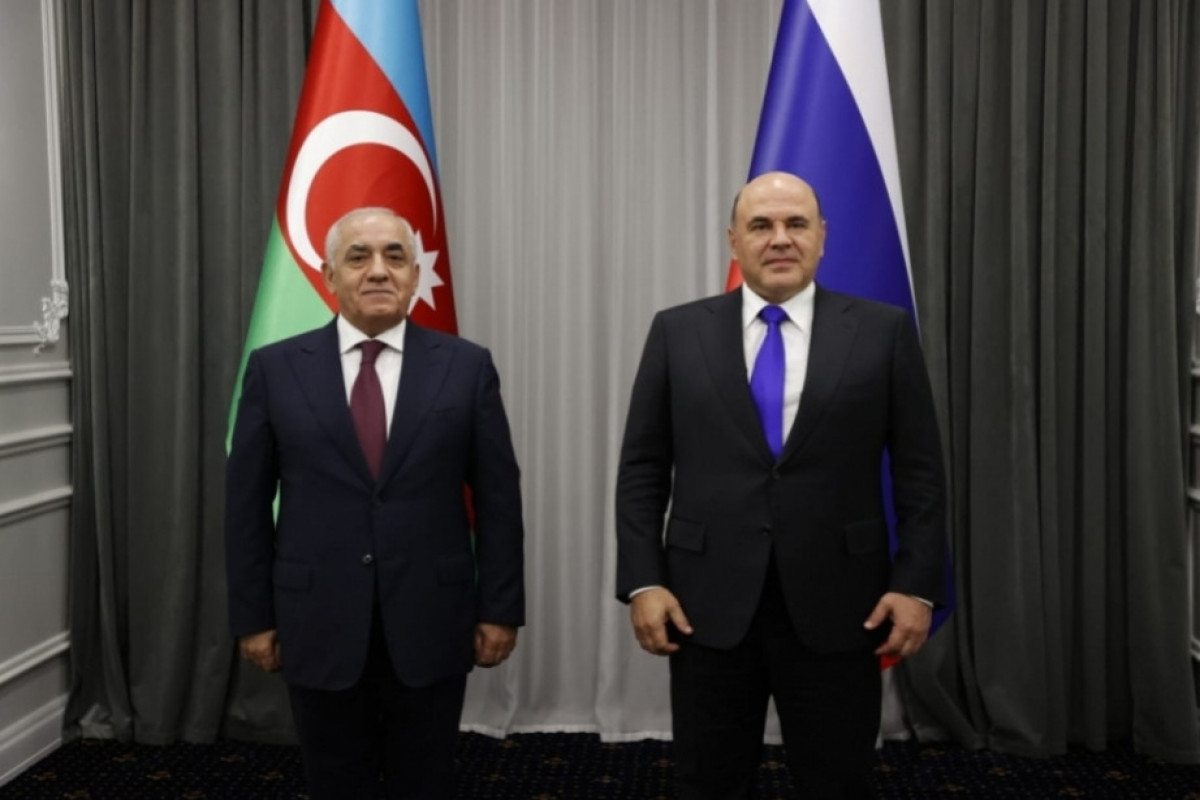 Əli Əsədov Rusiya Günü münasibətilə Mişustini təbrik edib