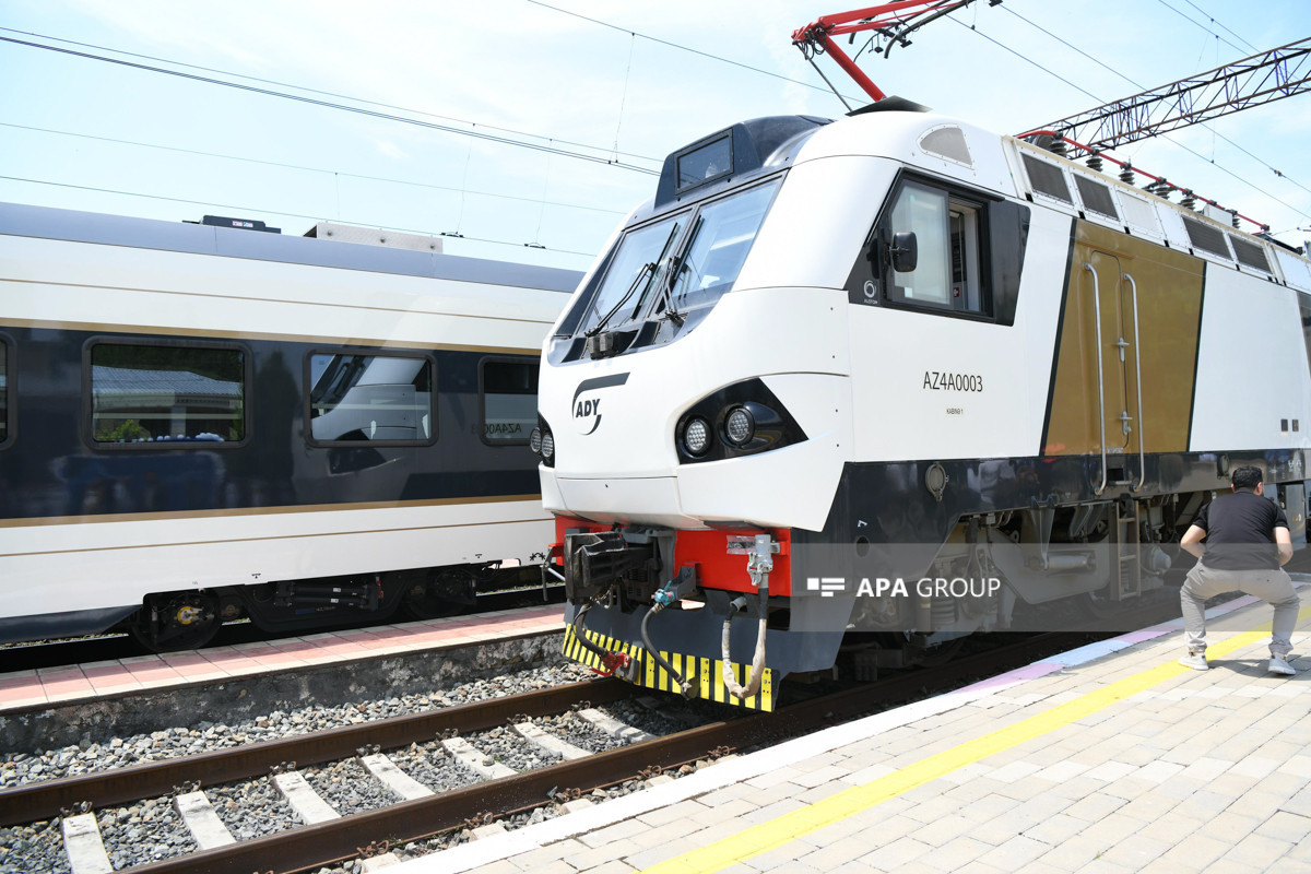 ADY yeni, müasir və komfortlu “Stadler” qatarlarını istifadəyə verib - VİDEO  - FOTO 