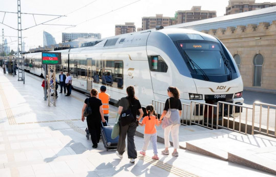 “Stadler” qatarları Bakı-Ağstafa-Bakı marşrutu üzrə sərnişinlərin istifadəsinə verilib