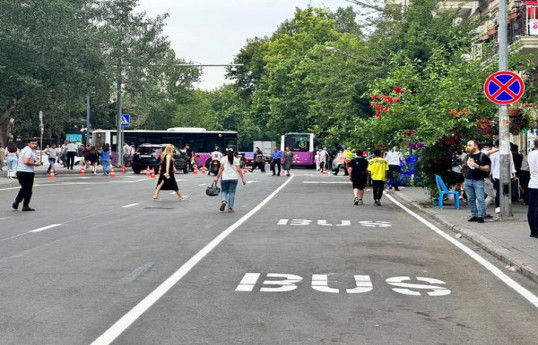 Bakının mərkəzində daha bir küçədə avtobus zolağı salınıb