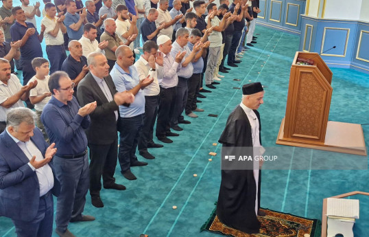 Naxçıvanda Qurban bayramı münasibətilə bayram namazı qılınıb - FOTOLENT 