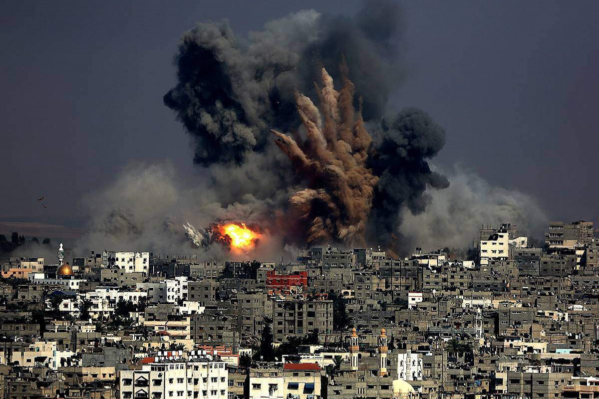 KİV: İsrailin Qəzza sektorunu bombalaması nəticəsində 17 fələstinli ölüb