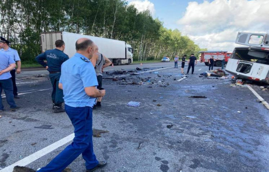 Rusiyada yol qəzasında 8 nəfər ölüb, 13 yaralı var