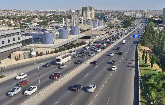 Bakıda sıxlıq olan yollar - SİYAHI