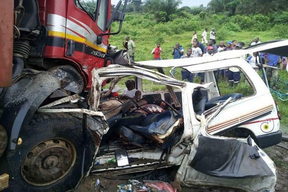 5 killed, 25 injured in Cameroon road accident