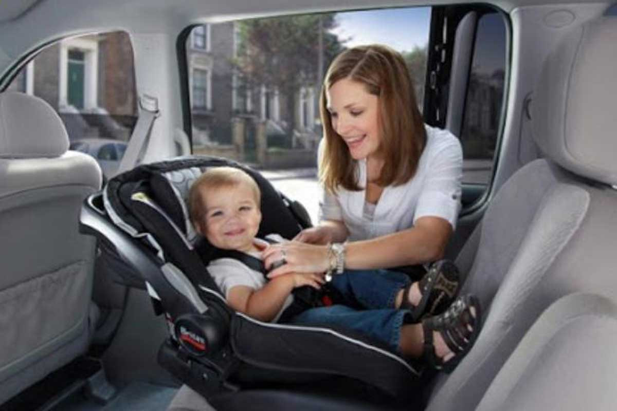 Minik avtomobilində uşaqların daşınmasına dair yeni qadağa müəyyənləşir