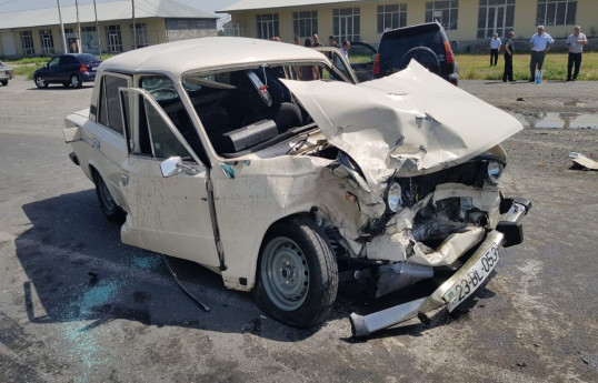 Cəlilabadda "Lexus" "VAZ-2106" ilə toqquşub, xəsarət alan var