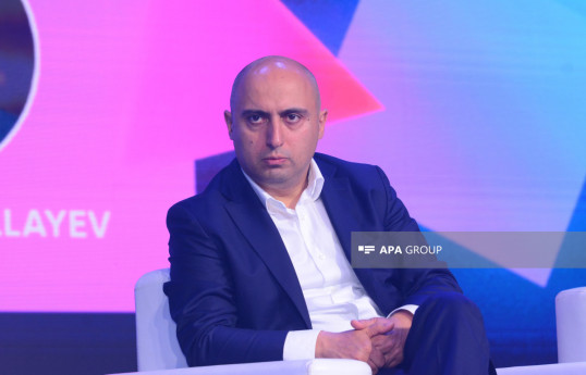 Elm və təhsil naziri Emin Əmrullayev