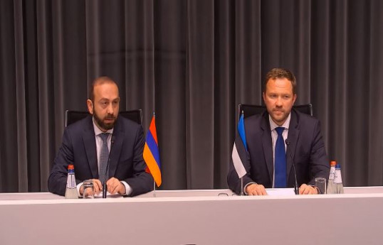 Ermənistan XİN rəhbəri Ararat Mirzoyan və Estoniya XİN rəhbəri  Marqus Tsakhna