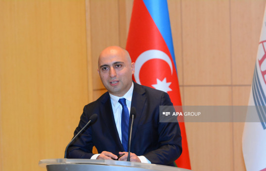 Elm və təhsil naziri Emin Əmrullayev