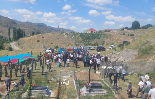 Birinci Qarabağ müharibəsində şəhid olan Əhliman Əsgərovun qalıqları Şəmkirdə dəfn edilib - FOTO 