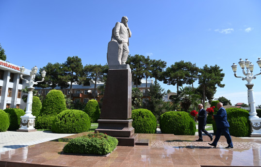 “Azərişıq” sədri Ağcabədidə vətəndaşları qəbul edib