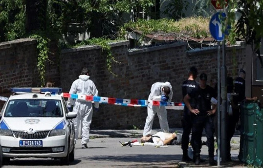 İsrailin Belqraddakı səfirliyini mühafizə edən polisə arbaletlə hücum olunub